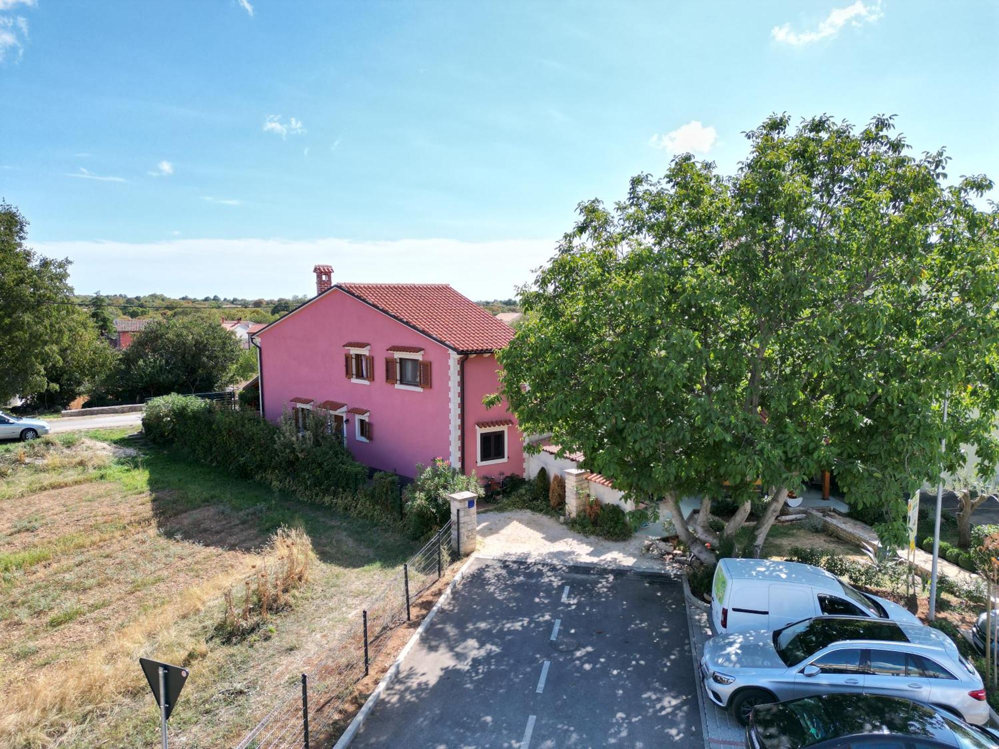 Magic Holiday Apartment Bale Εξωτερικό φωτογραφία
