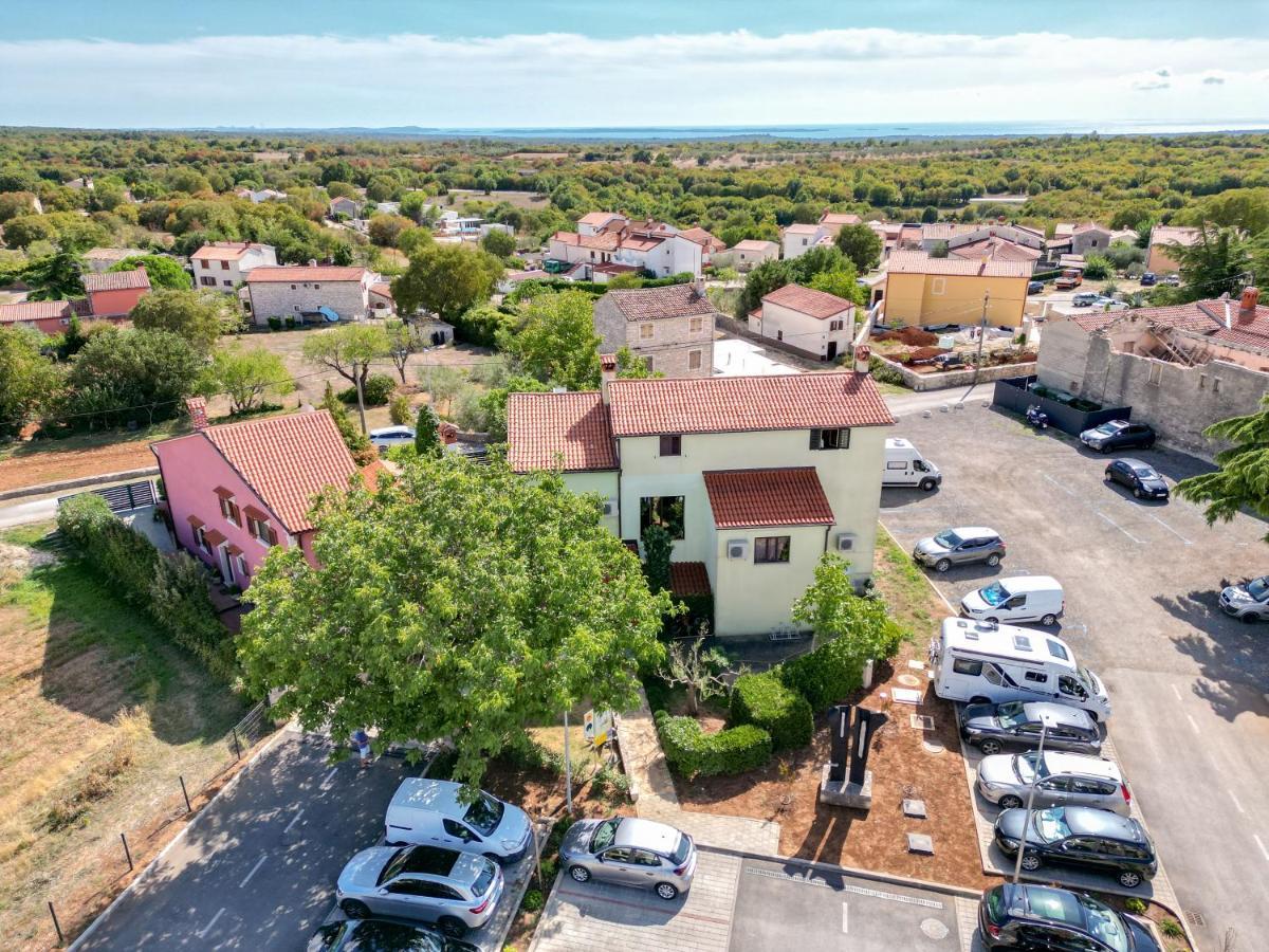 Magic Holiday Apartment Bale Εξωτερικό φωτογραφία